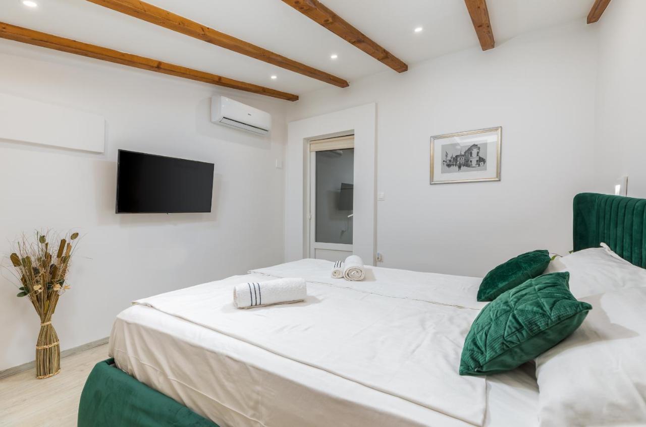 Apartment Augusto - Sea View Pula Ngoại thất bức ảnh